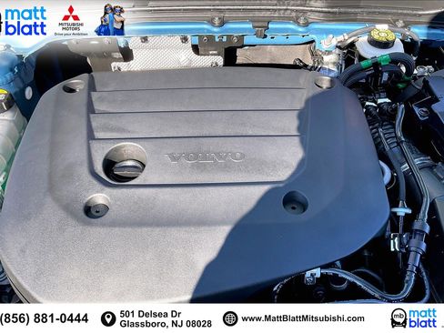 Used 2025 Volvo XC40 B5 Core image 33