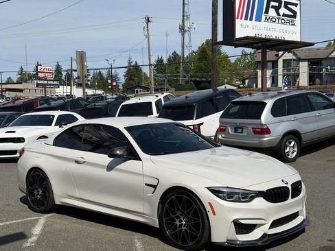Used 2018 BMW M4 Convertible RWD image 14
