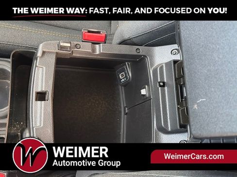 Used 2024 Jeep Wrangler Unlimited Sahara w/ Technology Group AWD/4WD image 40