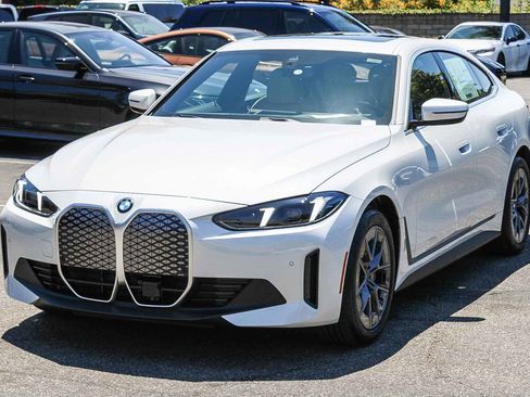 New 2026 BMW i4 xDrive40i w/ Driving Assistance Package AWD/4WD image 3