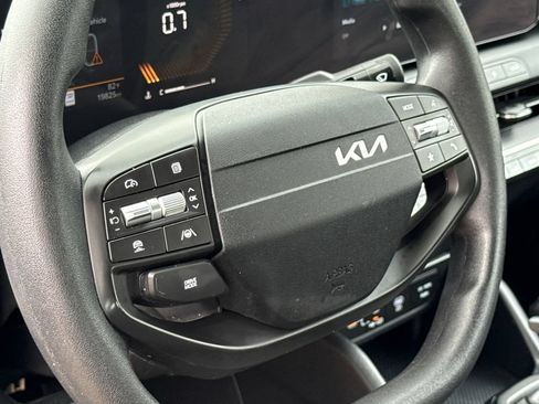 Used 2025 Kia K4 FWD image 19