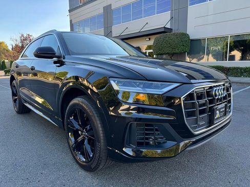 Used 2022 Audi Q8 Premium Plus w/ Premium Plus Package image 2