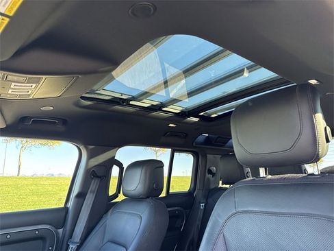 Used 2020 Land Rover Defender 110 X image 29