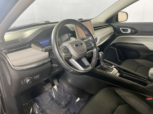 Used 2022 Jeep Compass Limited AWD/4WD image 9