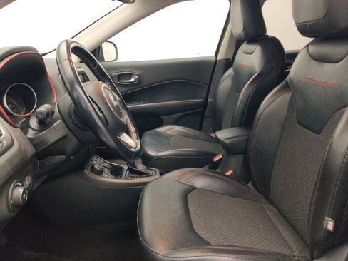 Used 2020 Jeep Compass Trailhawk AWD/4WD image 17