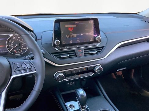 Used 2022 Nissan Altima 2.5 SR image 9