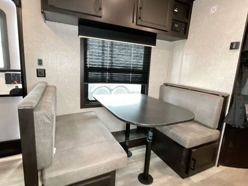 Used 2022 Ford F150 image 6