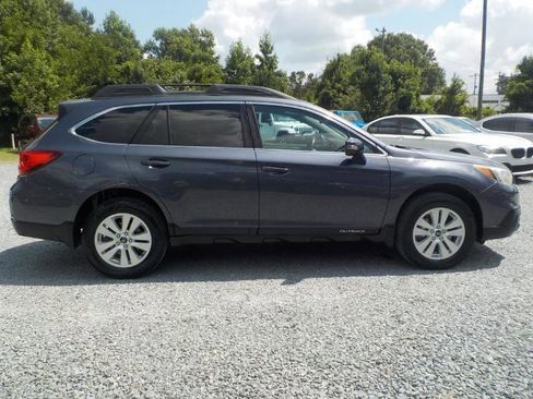 Used 2016 Subaru Outback 2.5i Premium AWD/4WD image 6