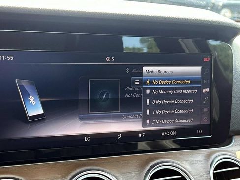 Used 2018 Mercedes-Benz E 300 4MATIC image 33