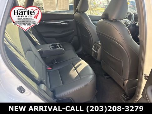 Certified 2024 INFINITI QX50 Luxe image 30