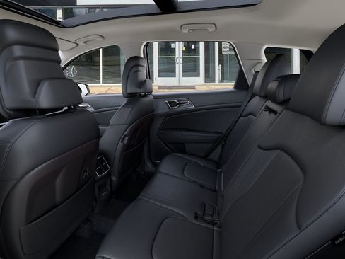 New 2026 Kia Sportage EX image 18