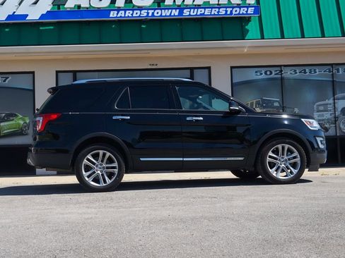 Used 2017 Ford Explorer Limited w/ Equipment Group 301A AWD/4WD image 2
