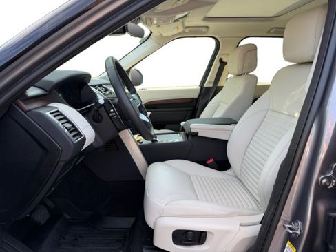 Certified 2025 Land Rover Discovery S AWD/4WD image 10