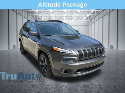 Used 2018 Jeep Cherokee Latitude w/ Altitude Package