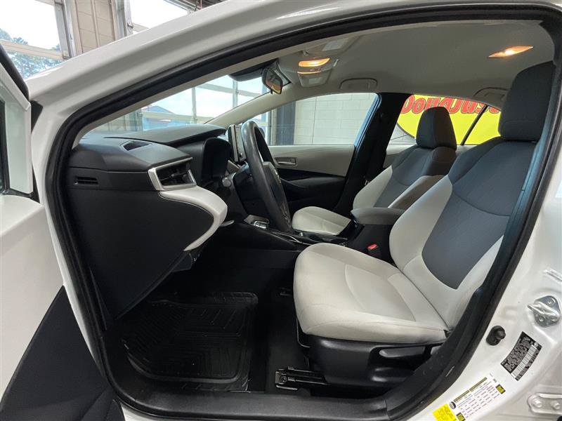 Used 2020 Toyota Corolla LE FWD image 11