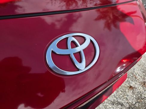 Used 2025 Toyota Camry SE w/ Convenience Package FWD image 2