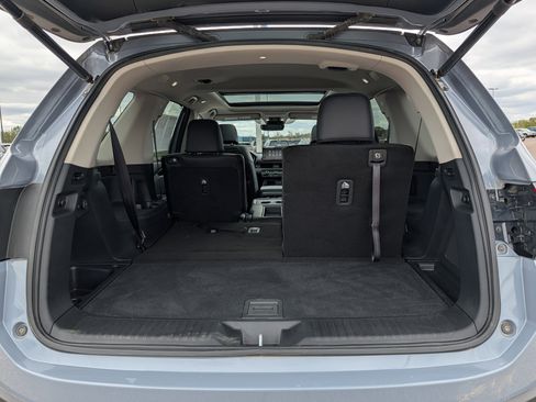 Used 2025 Honda Pilot Elite image 18