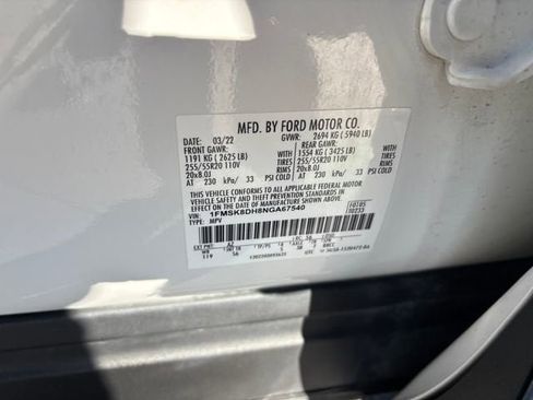 Used 2022 Ford Explorer XLT w/ Equipment Group 202A image 31