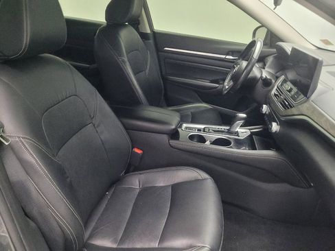 Used 2023 Nissan Altima 2.5 SL FWD image 21