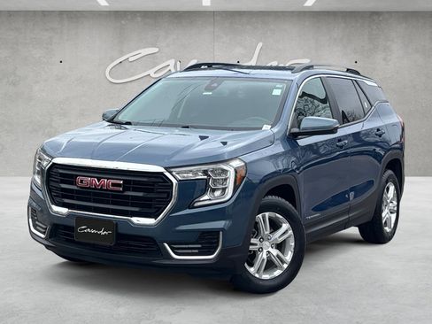 Used 2024 GMC Terrain SLE w/ Driver Convenience Package image 1