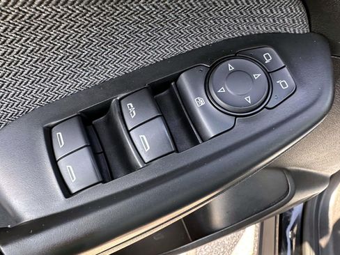 Used 2023 Chevrolet TrailBlazer LT AWD/4WD image 9