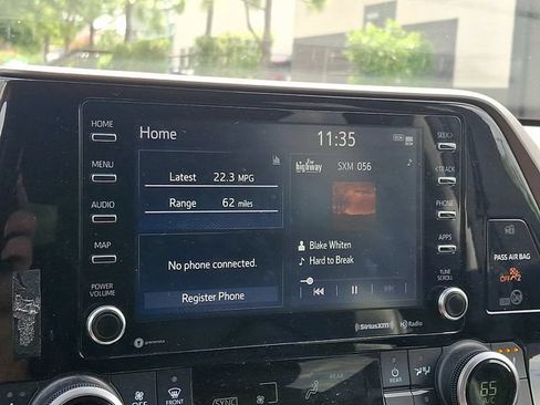 Used 2021 Toyota Highlander XLE FWD image 20