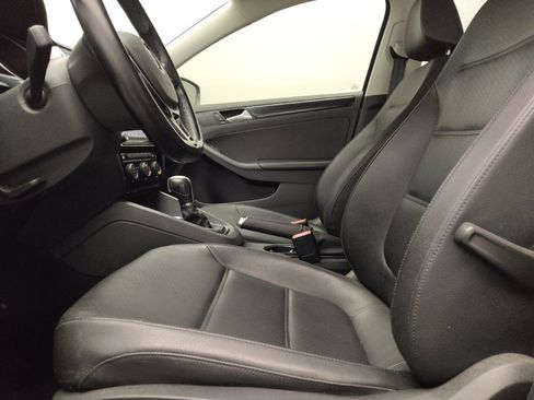Used 2017 Volkswagen Jetta SEL FWD image 17