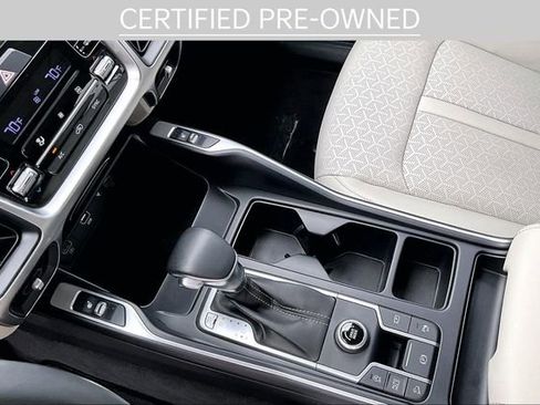 Used 2022 Kia Sorento EX w/ Panoramic Sunroof Package image 13