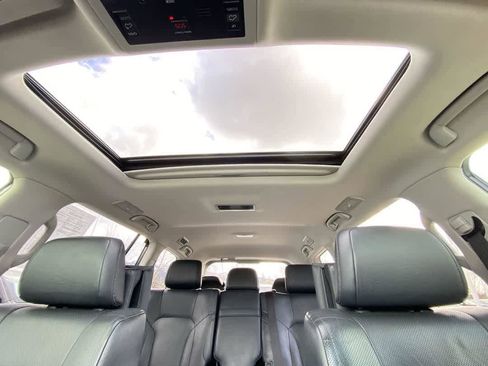 Used 2017 Lexus LX 570 4WD w/ Luxury Package image 24