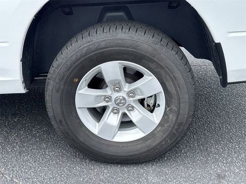 Used 2024 RAM 1500 Classic SLT image 19