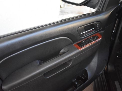 Used 2012 Chevrolet Tahoe LTZ image 37