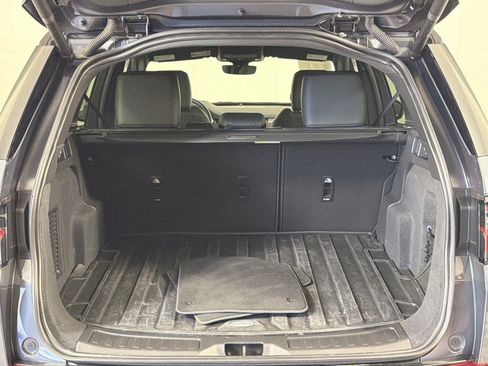 Certified 2025 Land Rover Discovery Sport Dynamic SE image 28