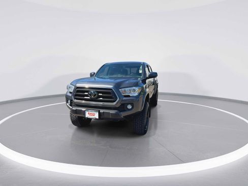Used 2021 Toyota Tacoma SR5 AWD/4WD image 3
