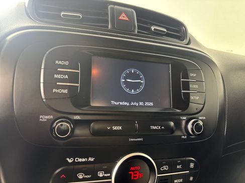Used 2017 Kia Soul + FWD image 26