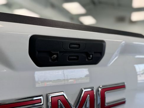 Used 2021 GMC Sierra 1500 AT4 w/ AT4 Value Package AWD/4WD image 36