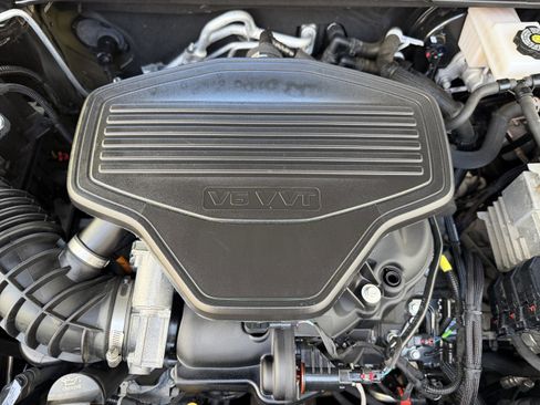Used 2023 GMC Acadia SLT w/ Elevation Edition AWD/4WD image 43