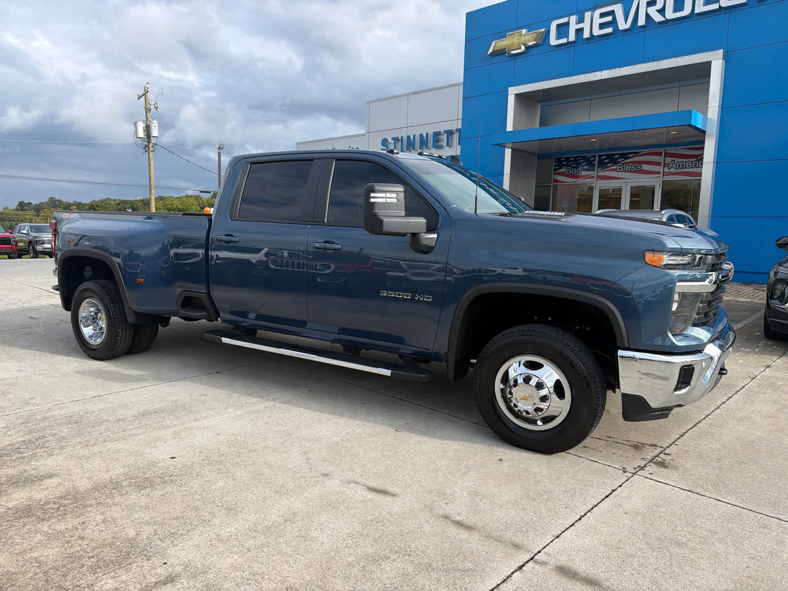 Used 2026 Chevrolet Silverado 3500 LT w/ All Star Edition AWD/4WD image 2