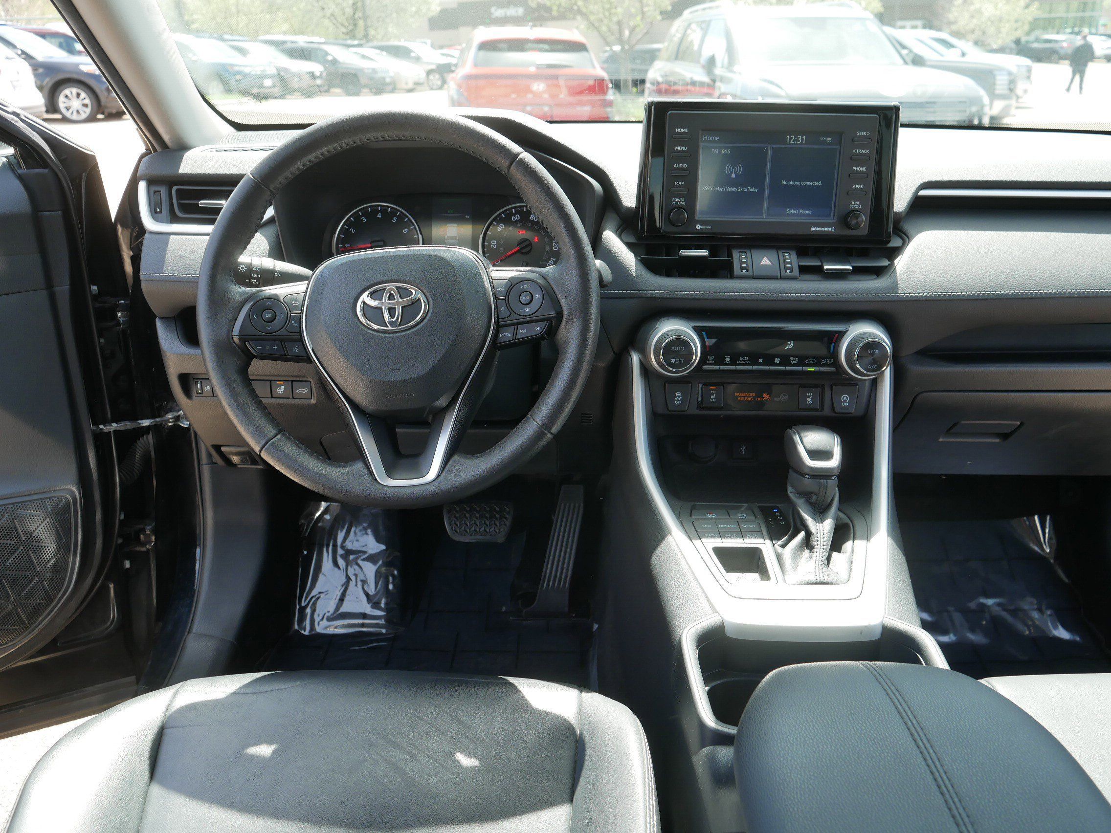 Used 2021 Toyota RAV4 XLE Premium AWD/4WD image 20