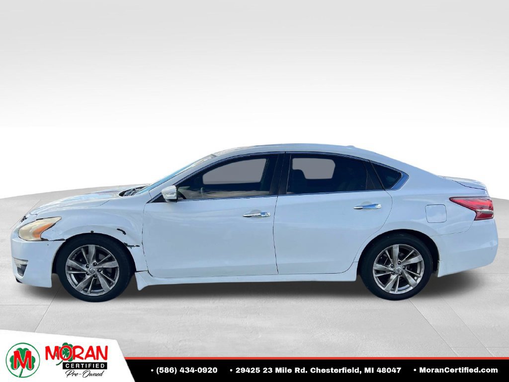 Used 2013 Nissan Altima 2.5 SL w/ 2.5 Moonroof Pkg FWD image 2
