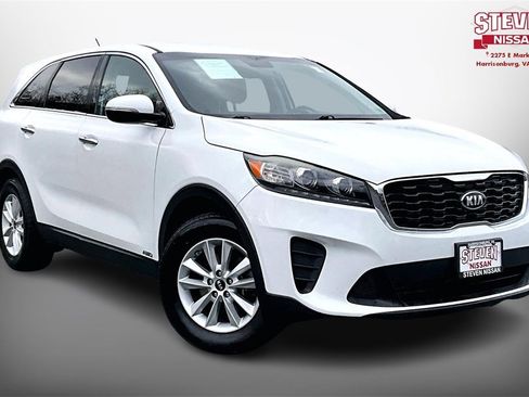 Used 2019 Kia Sorento LX image 1