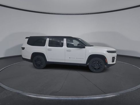 New 2026 Jeep Grand Wagoneer L Summit AWD/4WD image 3