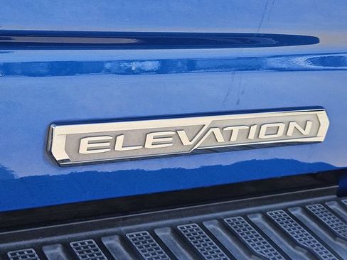 Used 2022 GMC Sierra 1500 Elevation RWD image 9