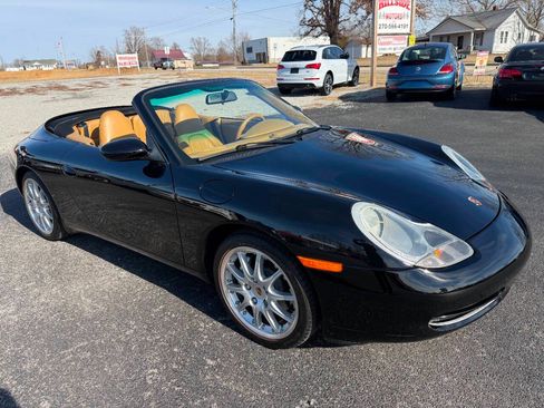 Used 2000 Porsche 911 Carrera 4 image 2