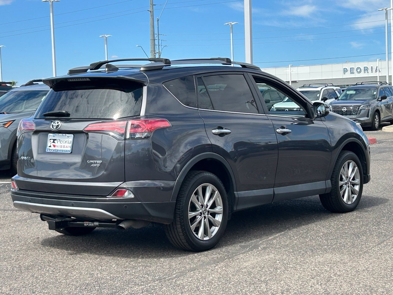 Used 2018 Toyota RAV4 Limited w/ Advanced Technology Package AWD/4WD image 5