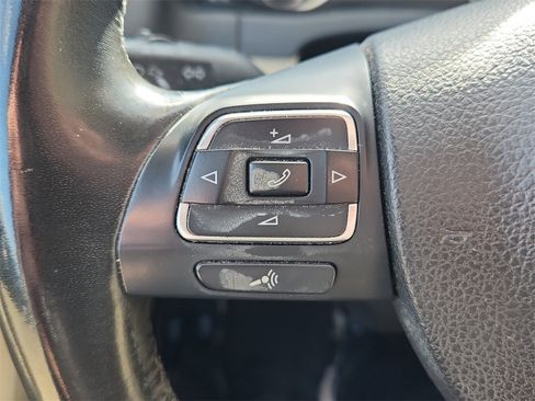 Used 2015 Volkswagen Tiguan SE image 21