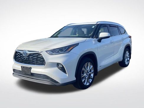 Used 2022 Toyota Highlander Limited AWD/4WD image 3