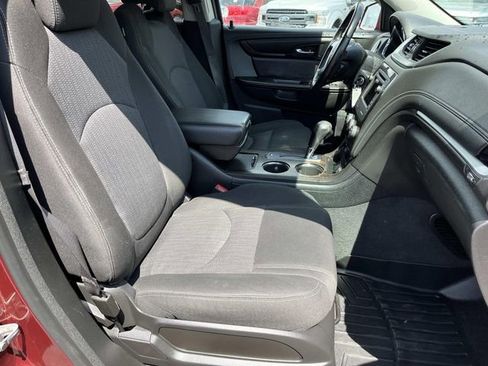 Used 2017 Chevrolet Traverse LT w/ Style and Technology Package FWD image 26