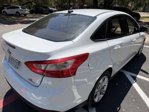 Used 2014 Ford Focus SE FWD image 5