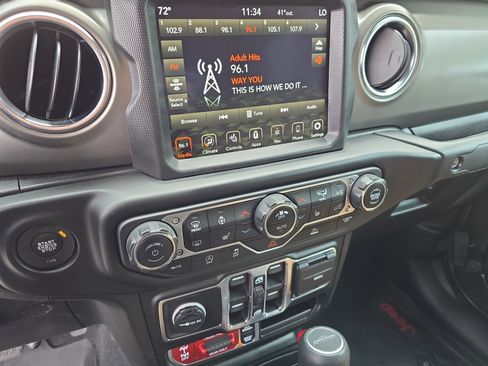 Used 2022 Jeep Gladiator Rubicon w/ LED Lighting Group image 19