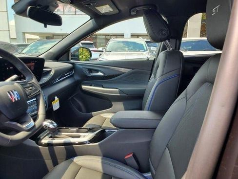New 2026 Buick Envista Sport Touring FWD image 17